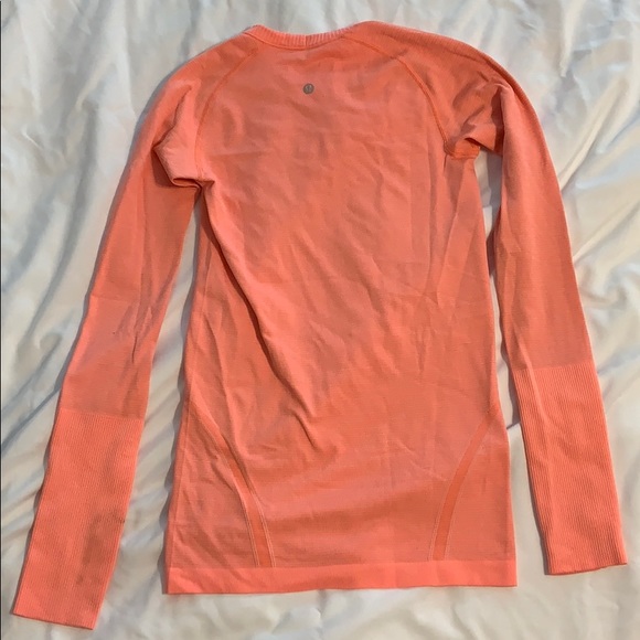 Coral Lululemon longsleeve swiftly tech - size 4 - Picture 2 of 4